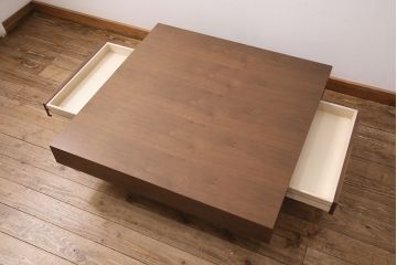 中古　美品　IDEE(イデー)　2016モデル　De-foe(デフォー)　ウォールナット材　引き出し付きが嬉しい!シンプルでモダンなデザインがおしゃれなスクエアローテーブル(定価17万6千円)(センターテーブル)(R-050521)