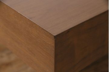 中古　美品　IDEE(イデー)　2016モデル　De-foe(デフォー)　ウォールナット材　引き出し付きが嬉しい!シンプルでモダンなデザインがおしゃれなスクエアローテーブル(定価17万6千円)(センターテーブル)(R-050521)
