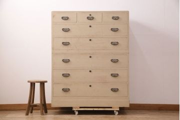 中古　伝統工芸士・町田金三郎作　かくし付き　透かしの引手が魅力!上品な雰囲気を醸し出す総桐箪笥(並厚、桐たんす)(衣装箪笥、引き出し、チェスト、桐たんす)(R-050522)