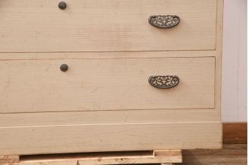 中古　伝統工芸士・町田金三郎作　かくし付き　透かしの引手が魅力!上品な雰囲気を醸し出す総桐箪笥(並厚、桐たんす)(衣装箪笥、引き出し、チェスト、桐たんす)(R-050522)