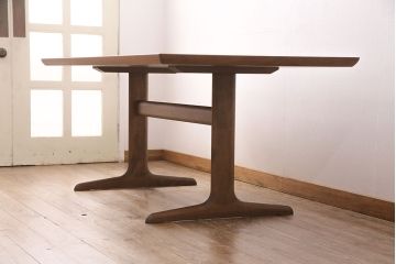 中古　展示美品　2016年製　CONDE HOUSE(カンディハウス)　ウォールナット材　ウイングラックスシリーズ　スタイリッシュなデザインが魅力のT脚テーブル(定価約25万円)(ダイニングテーブル)(R-050525)