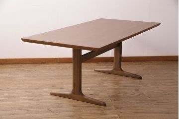 中古　展示美品　2016年製　CONDE HOUSE(カンディハウス)　ウォールナット材　ウイングラックスシリーズ　スタイリッシュなデザインが魅力のT脚テーブル(定価約25万円)(ダイニングテーブル)(R-050525)