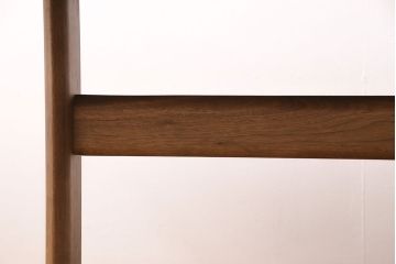 中古　展示美品　2016年製　CONDE HOUSE(カンディハウス)　ウォールナット材　ウイングラックスシリーズ　スタイリッシュなデザインが魅力のT脚テーブル(定価約25万円)(ダイニングテーブル)(R-050525)