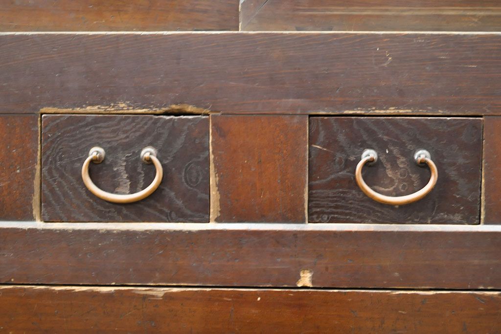 和製アンティーク　前面ヒノキ材・一部ケヤキ材　丁寧な作り込みが魅力的な四尺水屋箪笥(重ね箪笥、収納棚、戸棚、食器棚)(R-050538)