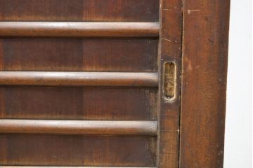 和製アンティーク　前面ヒノキ材・一部ケヤキ材　丁寧な作り込みが魅力的な四尺水屋箪笥(重ね箪笥、収納棚、戸棚、食器棚)(R-050538)