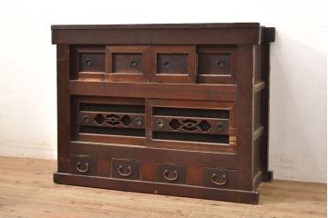 和製アンティーク　前面ヒノキ材・一部ケヤキ材　丁寧な作り込みが魅力的な水屋箪笥・上段(収納棚、戸棚、食器棚)(R-050539)