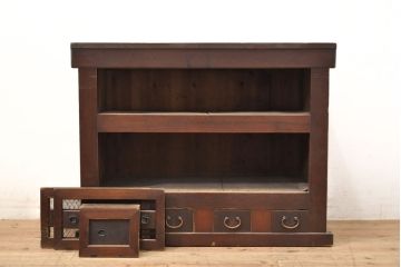 和製アンティーク　前面ヒノキ材・一部ケヤキ材　丁寧な作り込みが魅力的な水屋箪笥・上段(収納棚、戸棚、食器棚)(R-050539)