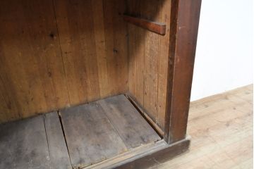【簡易リペア限定品】和製アンティーク　前面ヒノキ材・一部ケヤキ材　丁寧な作り込みが魅力的な水屋箪笥・下段(収納棚、戸棚、食器棚)(R-050540)