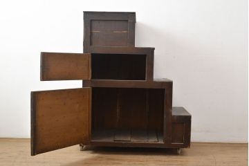 和製アンティーク　明治期　ヒノキ材　深みのある色合いが魅力の階段箪笥(時代箪笥、収納
棚)(R-050542)