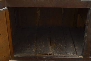 和製アンティーク　明治期　ヒノキ材　深みのある色合いが魅力の階段箪笥(時代箪笥、収納
棚)(R-050542)