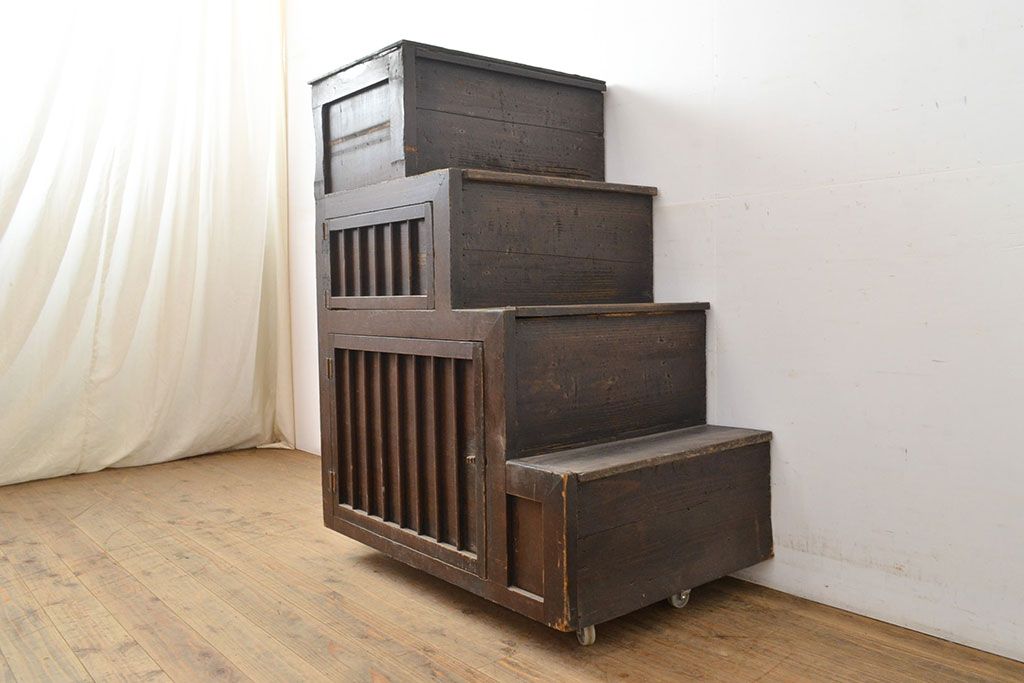 和製アンティーク　明治期　ヒノキ材　深みのある色合いが魅力の階段箪笥(時代箪笥、収納
棚)(R-050542)