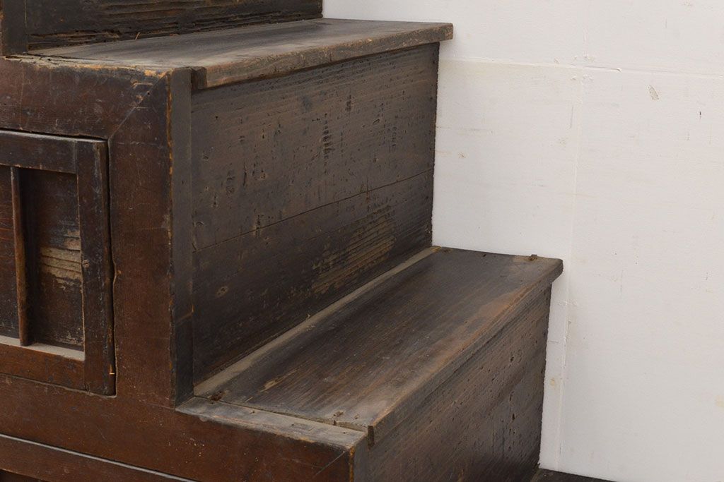 和製アンティーク　明治期　ヒノキ材　深みのある色合いが魅力の階段箪笥(時代箪笥、収納
棚)(R-050542)
