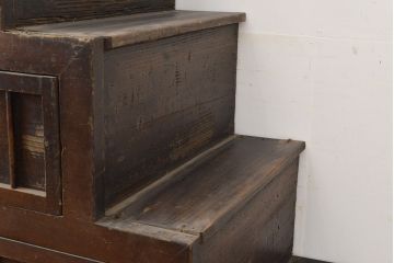 和製アンティーク　明治期　ヒノキ材　深みのある色合いが魅力の階段箪笥(時代箪笥、収納
棚)(R-050542)