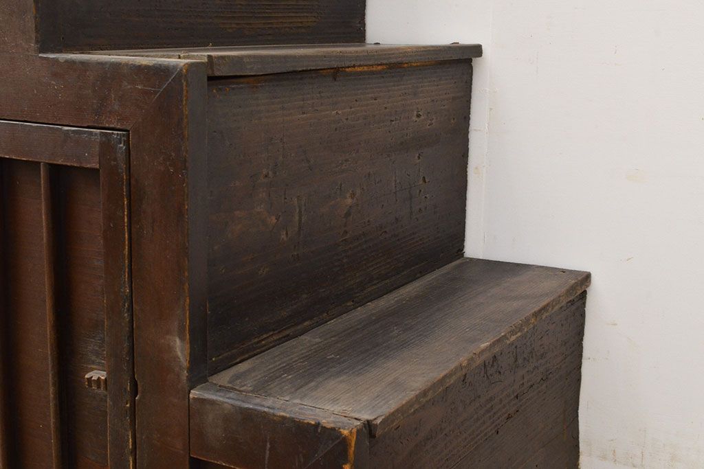 和製アンティーク　明治期　ヒノキ材　深みのある色合いが魅力の階段箪笥(時代箪笥、収納
棚)(R-050542)