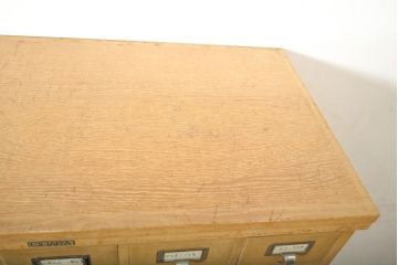 【簡易リペア限定品】レトロ家具　昭和レトロ　KIHARA　引き出し40杯!店舗什器におすすめのナラ材製ネームプレート付きカードケース(引き出し、チェスト、図書館、図書室)(R-050544)