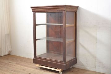 和製アンティーク　経年を感じる木の風合いと深みのある色合いが味わい深いガラスケース(ショーケース、陳列棚、飾り棚、店舗什器、収納棚)(R-050545)