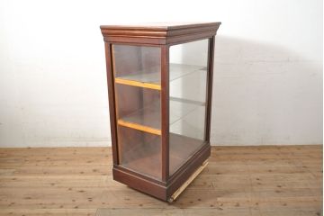 和製アンティーク　経年を感じる木の風合いと深みのある色合いが味わい深いガラスケース(ショーケース、陳列棚、飾り棚、店舗什器、収納棚)(R-050545)