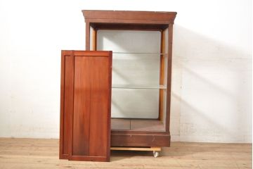 和製アンティーク　経年を感じる木の風合いと深みのある色合いが味わい深いガラスケース(ショーケース、陳列棚、飾り棚、店舗什器、収納棚)(R-050545)