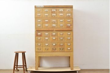 レトロ家具　昭和レトロ　KIHARA　小物収納にうってつけのナラ材製ネームプレート付きカードケース(引き出し、チェスト、図書館、図書室)(R-050547)