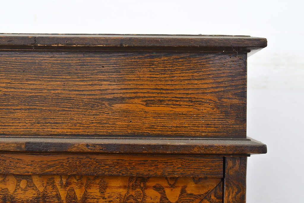 和製アンティーク　タモ材・ケヤキ材　衣装盆付き　木製の引手などの凝ったつくりが魅力!レトロな雰囲気を醸しだす二段重ね和箪笥(和タンス、収納箪笥、時代箪笥、衣装箪笥、着物箪笥)(R-050553)