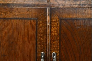 和製アンティーク　タモ材・ケヤキ材　衣装盆付き　木製の引手などの凝ったつくりが魅力!レトロな雰囲気を醸しだす二段重ね和箪笥(和タンス、収納箪笥、時代箪笥、衣装箪笥、着物箪笥)(R-050553)