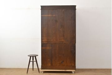 和製アンティーク　タモ材・ケヤキ材　衣装盆付き　木製の引手などの凝ったつくりが魅力!レトロな雰囲気を醸しだす二段重ね和箪笥(和タンス、収納箪笥、時代箪笥、衣装箪笥、着物箪笥)(R-050553)