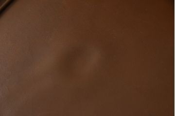 ヴィンテージ家具　デンマークビンテージ　本革　クラシカルな佇まいが魅力の3人掛けソファ(3Pソファ、三人掛けソファ)(R-050554)