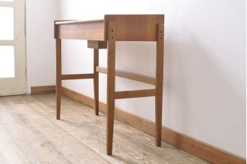 ビンテージ家具　北欧ヴィンテージ　チーク材　フタ付きが珍しく機能的なデスク(机、在宅ワーク、在宅用サイドテーブル)(R-050555)
