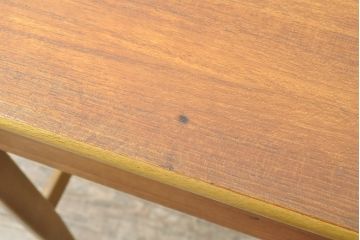 ビンテージ家具　北欧ヴィンテージ　チーク材　フタ付きが珍しく機能的なデスク(机、在宅ワーク、在宅用サイドテーブル)(R-050555)
