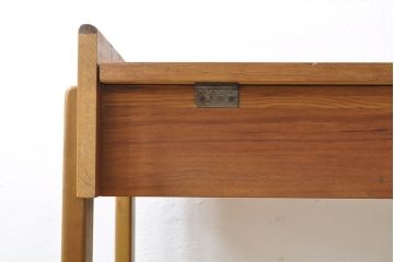ビンテージ家具　北欧ヴィンテージ　チーク材　フタ付きが珍しく機能的なデスク(机、在宅ワーク、在宅用サイドテーブル)(R-050555)