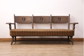 中古　神戸洋家具　永田良介商店　タツ型の彫刻が存在感を放つ3人掛けソファ(三人掛け、3Pソファ)(R-050571)