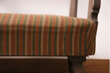 中古　神戸洋家具　永田良介商店　タツ型の彫刻が存在感を放つ3人掛けソファ(三人掛け、3Pソファ)(R-050571)