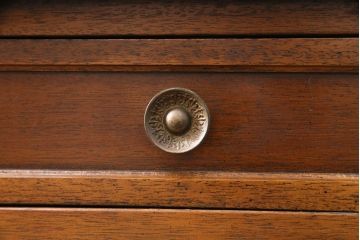 中古　アメリカ製　DREXEL HERITAGE(ドレクセルヘリテイジ)　Triune(トライユン)　キャスター付きサービス台(サーバー、キャビネット、作業台、収納棚)(R-050578)