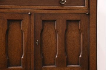 中古　アメリカ製　DREXEL HERITAGE(ドレクセルヘリテイジ)　Triune(トライユン)　キャスター付きサービス台(サーバー、キャビネット、作業台、収納棚)(R-050578)