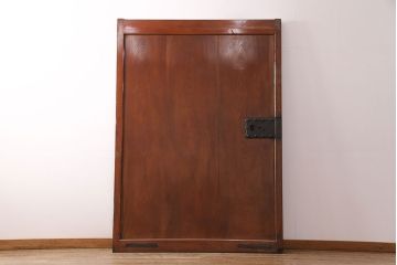 アンティーク建具　明治大正期　総ケヤキ材　赤みがかった色合いが魅力の蔵戸(玄関戸、引き戸、建具)(R-050580)