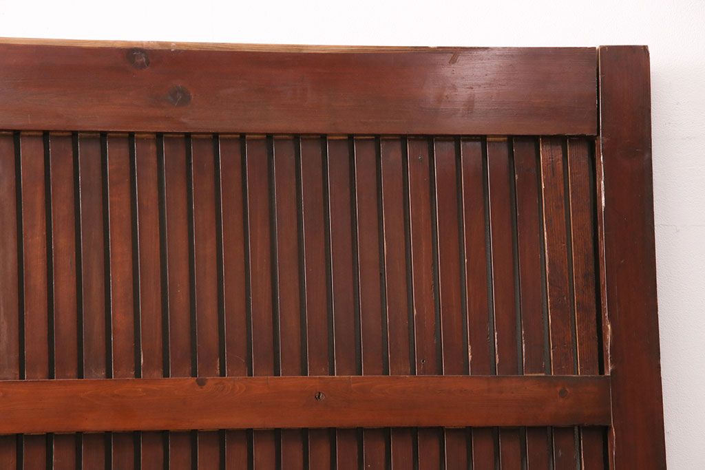 アンティーク建具　明治大正期　枡格子が重厚な雰囲気を醸しだす格子蔵戸1枚　(R-050583)