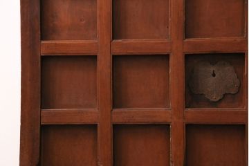 アンティーク建具　明治大正期　枡格子が重厚な雰囲気を醸しだす格子蔵戸1枚　(R-050583)