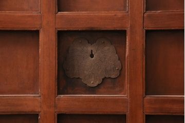 アンティーク建具　明治大正期　枡格子が重厚な雰囲気を醸しだす格子蔵戸1枚　(R-050583)