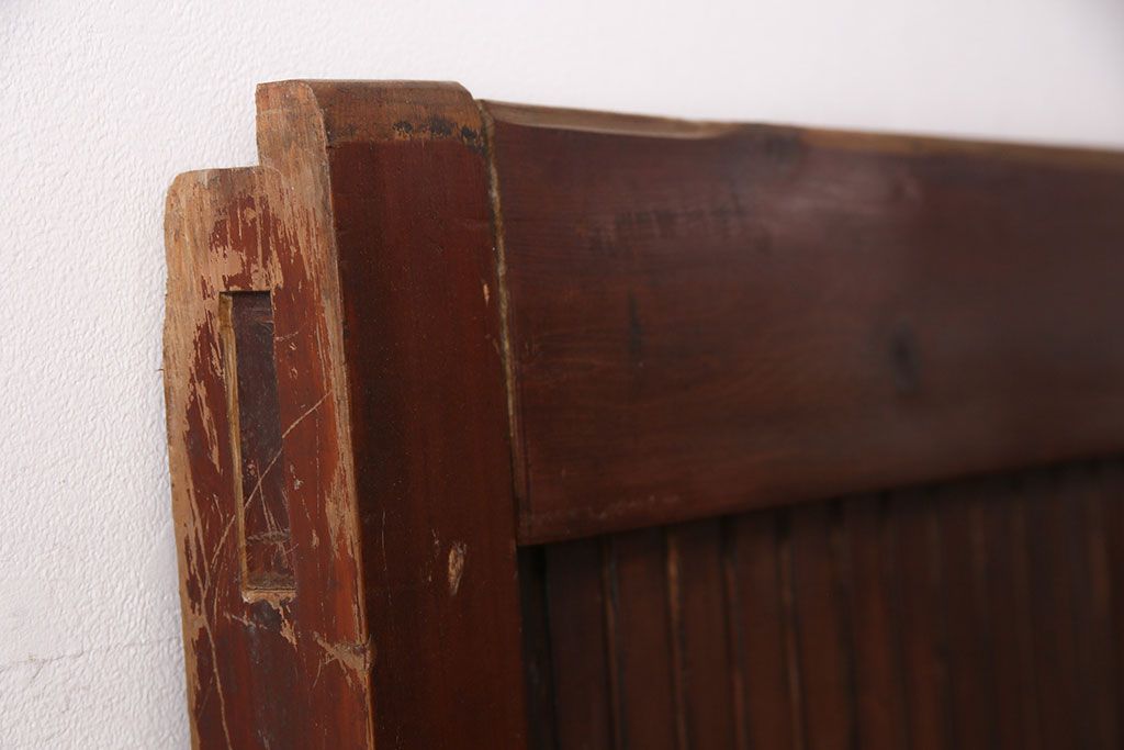 アンティーク建具　明治大正期　枡格子が重厚な雰囲気を醸しだす格子蔵戸1枚　(R-050583)