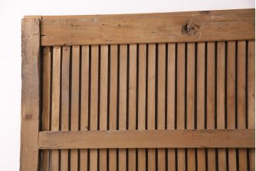 アンティーク建具　明治大正期　枡格子が重厚な雰囲気を醸しだす格子蔵戸1枚　(R-050583)