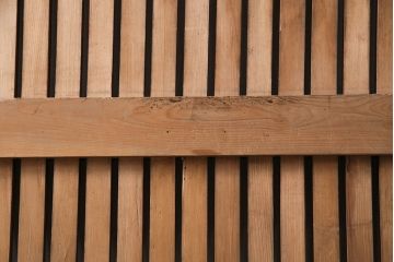 アンティーク建具　明治大正期　枡格子が重厚な雰囲気を醸しだす格子蔵戸1枚　(R-050583)