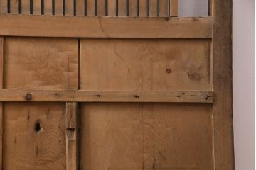 アンティーク建具　明治大正期　枡格子が重厚な雰囲気を醸しだす格子蔵戸1枚　(R-050583)