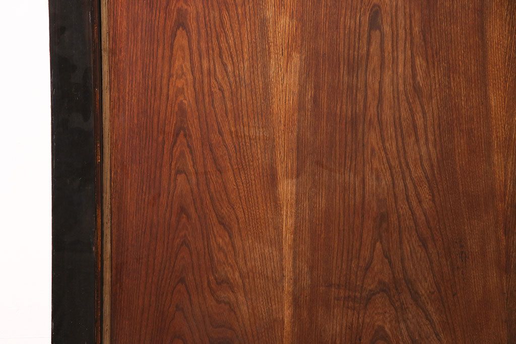 アンティーク建具　明治大正期　框ヒノキ材　ケヤキ材　虎の意匠が施された立派な金具が目を引く蔵戸(玄関戸、引き戸、建具)(R-050584)