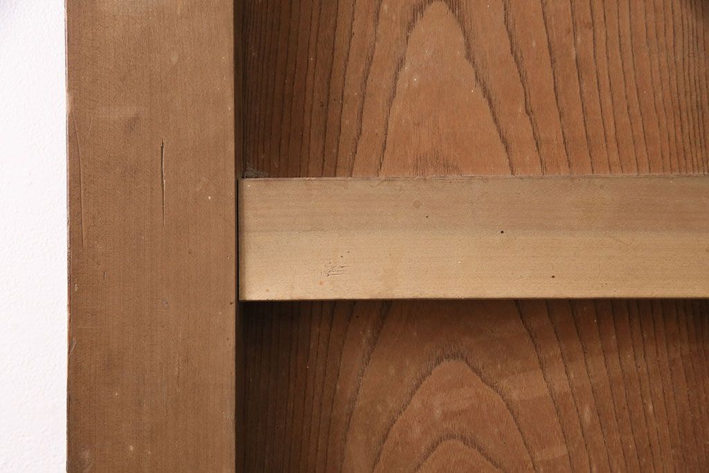 アンティーク建具　明治大正期　框ヒノキ材　ケヤキ材　虎の意匠が施された立派な金具が目を引く蔵戸(玄関戸、引き戸、建具)(R-050584)