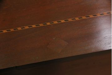 イギリスアンティーク　マホガニー材　象嵌入り　上品なデザインが魅力のライティングビューロー(簿記机、在宅ワーク、在宅用デスク)(R-050590)