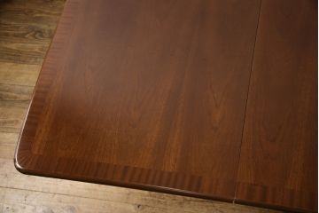 ビンテージ家具　北欧ヴィンテージ　濃い色味が上質な雰囲気を醸し出すチーク材製バタフライテーブル(エクステンションテーブル、ダイニングテーブル)(R-050602)
