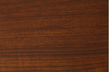 北欧ヴィンテージ　北欧家具　チーク材　キャスター付き　合皮製のソフトな引き出しが付いた、モダンな雰囲気を醸しだすオケージョナルテーブル　(R-050604)