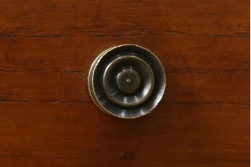 北欧ヴィンテージ　北欧家具　チーク材　キャスター付き　合皮製のソフトな引き出しが付いた、モダンな雰囲気を醸しだすオケージョナルテーブル　(R-050604)