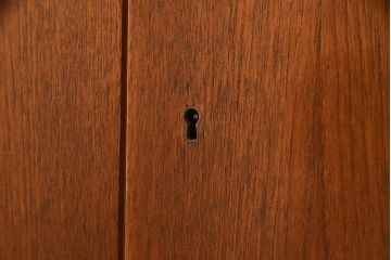 北欧ヴィンテージ　チーク材　引き出しのパーケット模様がお洒落なキャビネット(収納棚、戸棚、引き出し、ビンテージ)(R-050605)
