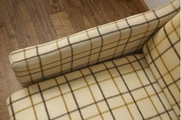 北欧ヴィンテージ　デンマーク家具　FRITZ HANSEN(フリッツハンセン)　チェック柄が可愛い、ほっこりした空間づくりにおすすめの3人掛けソファ(三人掛け、ビンテージ)(R-050607)